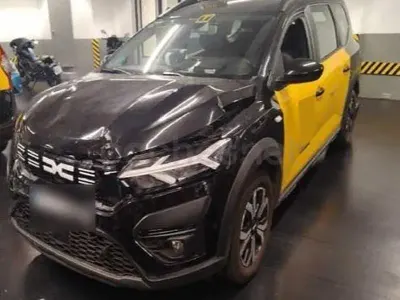 Usado Dacia Jogger Expression 140 CV (102 kW) 2023 Negro Monovolumen