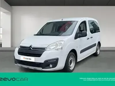 Usado Citroën Berlingo Live 100 HP (73 kW) 2017 Branco Monovolume