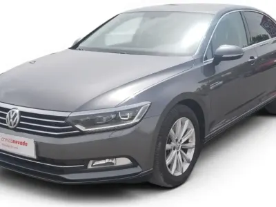 Usado VW Passat Advance 120 CV (88 kW) 2017 Gris Berlina