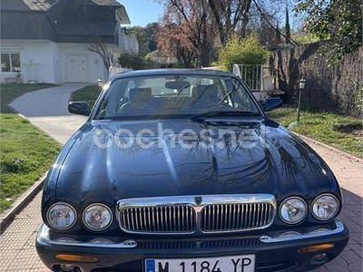 Usado Jaguar XJ Sovereign 290 CV (213 kW) 1999 Azul Berlina