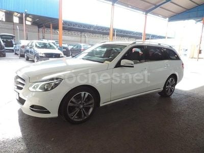 Usado Mercedes E220 Avantgarde 170 CV (125 kW) 2015 Blanco Familiar