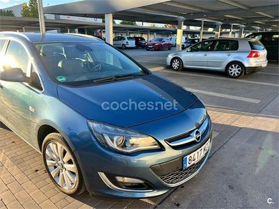 Azul Usado 2013 Opel Astra Sportive Familiar | 6500 € (Un poco caro)