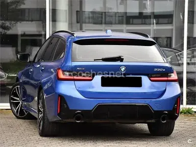 Usado BMW 330e Comfort Edition 292 CV (214 kW) 2022 Azul Familiar