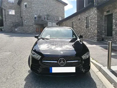 Usado Mercedes A250 218 CV (160 kW) 2021 Negro Berlina