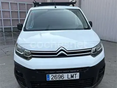 Usado Citroën e-Berlingo Live 102 CV (75 kW) 2021 Blanco Monovolumen
