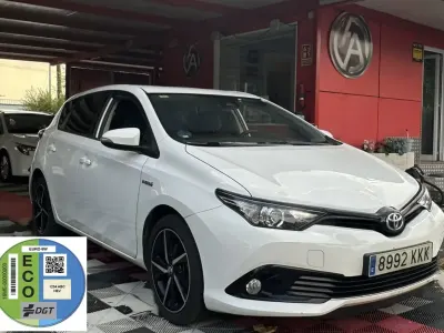 Używany Toyota Auris Hybrid