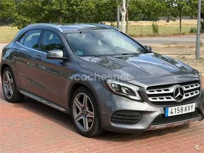 Usado Mercedes GLA200 150 CV (110 kW) 2020 Gris / plata SUV