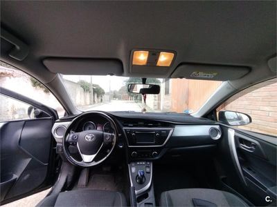 Toyota Auris Hybrid