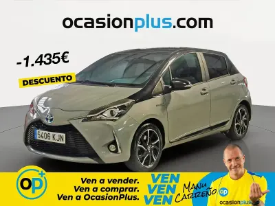 Usado Toyota Yaris Hybrid Advance 100 CV (73 kW) 2018 Gris