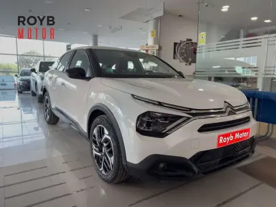 Usado Citroën C4 Feel 131 CV (96 kW) 2022 Blanco Utilitario