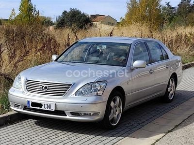 Usado Lexus LS430 281 CV (206 kW) 2003 Gris / plata Berlina