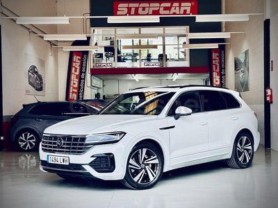 Second-hand VW Touareg R-line 231 CP (169 kW) 2022 Alb SUV