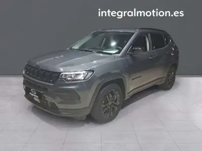 Usado Jeep Compass 131 CV (96 kW) 2022 Gris SUV
