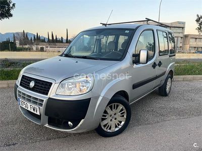 Usado Fiat Doblò Dynamic 105 CV (77 kW) 2009 Gris / plata Monovolumen