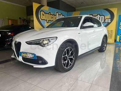 Usado Alfa Romeo Stelvio Sprint 190 CV (139 kW) 2021 Blanco SUV