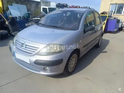 Usado Citroën C3 Exclusive 70 CV (51 kW) 2004 Gris / plata Berlina