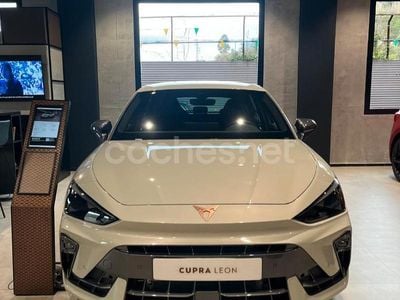 Verde Usado 2025 Cupra Leon Berlina | 32.500 € (Caro)
