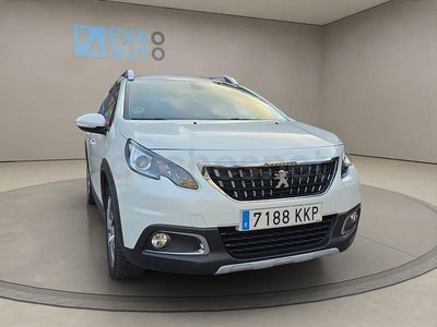 Usado Peugeot 2008 Allure 120 CV (88 kW) 2018 Blanco SUV
