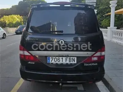 Usado SsangYong Rodius Limited 165 CV (121 kW) 2006 Negro Monovolumen