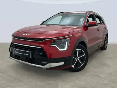 Usado Kia Niro 141 CV (103 kW) 2024 Rojo SUV