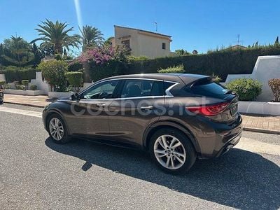 Infiniti Q30