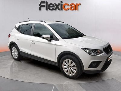 Usado Seat Arona Style 95 CV (69 kW) 2019 Blanco SUV