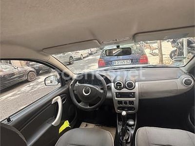 Usado Dacia Sandero Base 75 CV (55 kW) 2012 Blanco Berlina