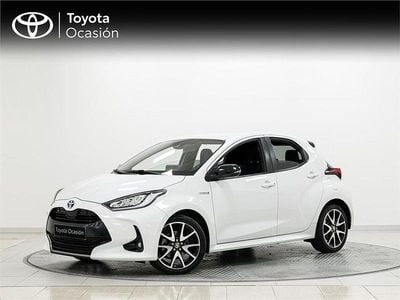Usado Toyota Yaris Hybrid Style 116 CV (85 kW) 2022 Blanco