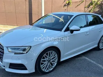 Usado Audi A3 S-Line 116 CV (85 kW) 2019 Blanco Berlina