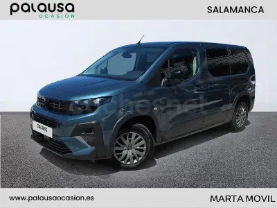 Usado Peugeot Rifter Allure 130 CV (95 kW) 2024 Gris / plata Monovolumen