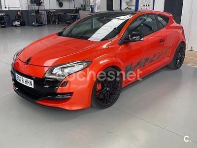 Usado Renault Mégane III 250 CV (183 kW) 2011 Naranja Berlina