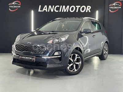 Usado Kia Sportage Plus 136 CV (100 kW) 2021 Gris / plata SUV
