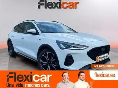 Używany Ford Focus Active 155 KM (114 kW) 2022 Biały Sedan/Limuzyna