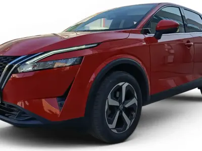 Usado Nissan Qashqai N-Connecta 140 CV (102 kW) 2022 Rojo SUV