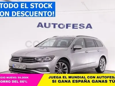 Usado VW Passat Executive 150 CV (110 kW) 2020 Blanco Familiar