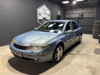 Gris / plata Usado 2004 Renault Laguna II Privilege Berlina | 3000 € (Precio justo)