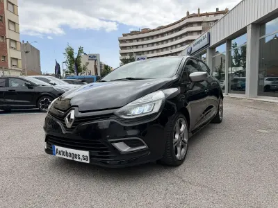 Usado Renault Clio GrandTour LIMITED 90 CV (66 kW) 2019 Negro Familiar
