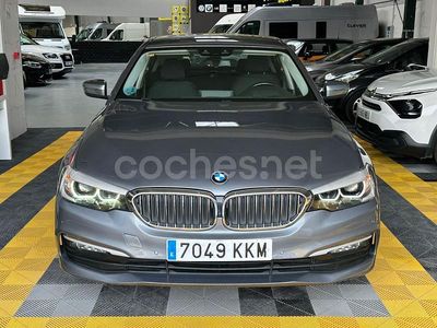 Gris / plata Usado 2018 BMW 530 Comfort Edition Berlina | 16.999 €