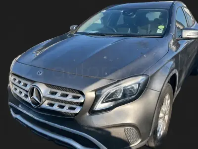 Usado Mercedes GLA200 Style 136 CV (100 kW) 2016 Gris SUV