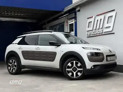Usado Citroën C4 Cactus Shine Edition 92 CV (67 kW) 2014 Blanco Utilitario