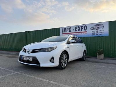 Blanco Usado 2013 Toyota Auris Touring Sports Advance Familiar | 6900 €