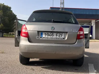 Usado Skoda Fabia 60 CV (44 kW) 2008 Gris / plata Berlina