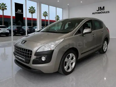 Usado Peugeot 3008 Active 115 CV (84 kW) 2013 Beige Familiar