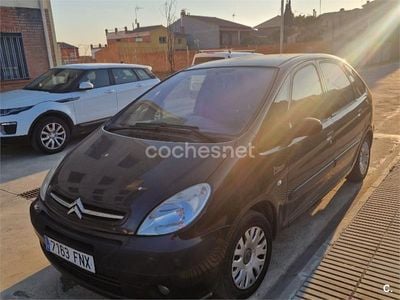 Usado Citroën Xsara Picasso Exclusive 110 CV (80 kW) 2007 Negro Monovolumen