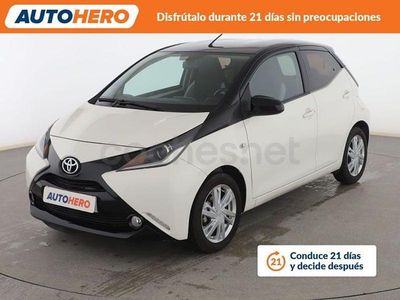 Usado Toyota Aygo X-play 70 CV (51 kW) 2018 Blanco Utilitario