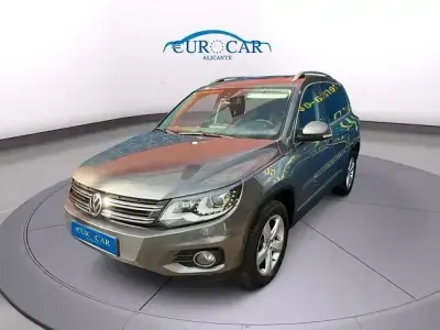 Käytetty VW Tiguan Sport 140 HP (102 kW) 2013 Ruskea Katumaasturi