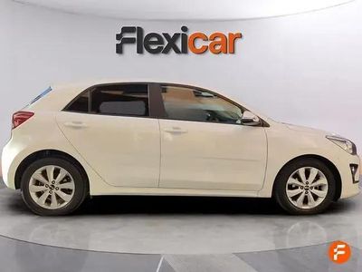 Usado Kia Rio 100 CV (73 kW) 2021 Blanco Berlina
