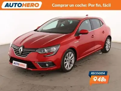 Usado Renault Mégane IV Zen 110 CV (80 kW) 2017 Rojo Berlina