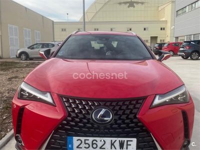 Usado Lexus UX Luxury Line 184 CV (135 kW) 2019 Rojo SUV