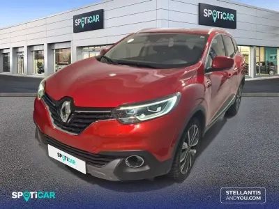 Usado Renault Kadjar Zen 140 CV (102 kW) 2018 Rojo SUV